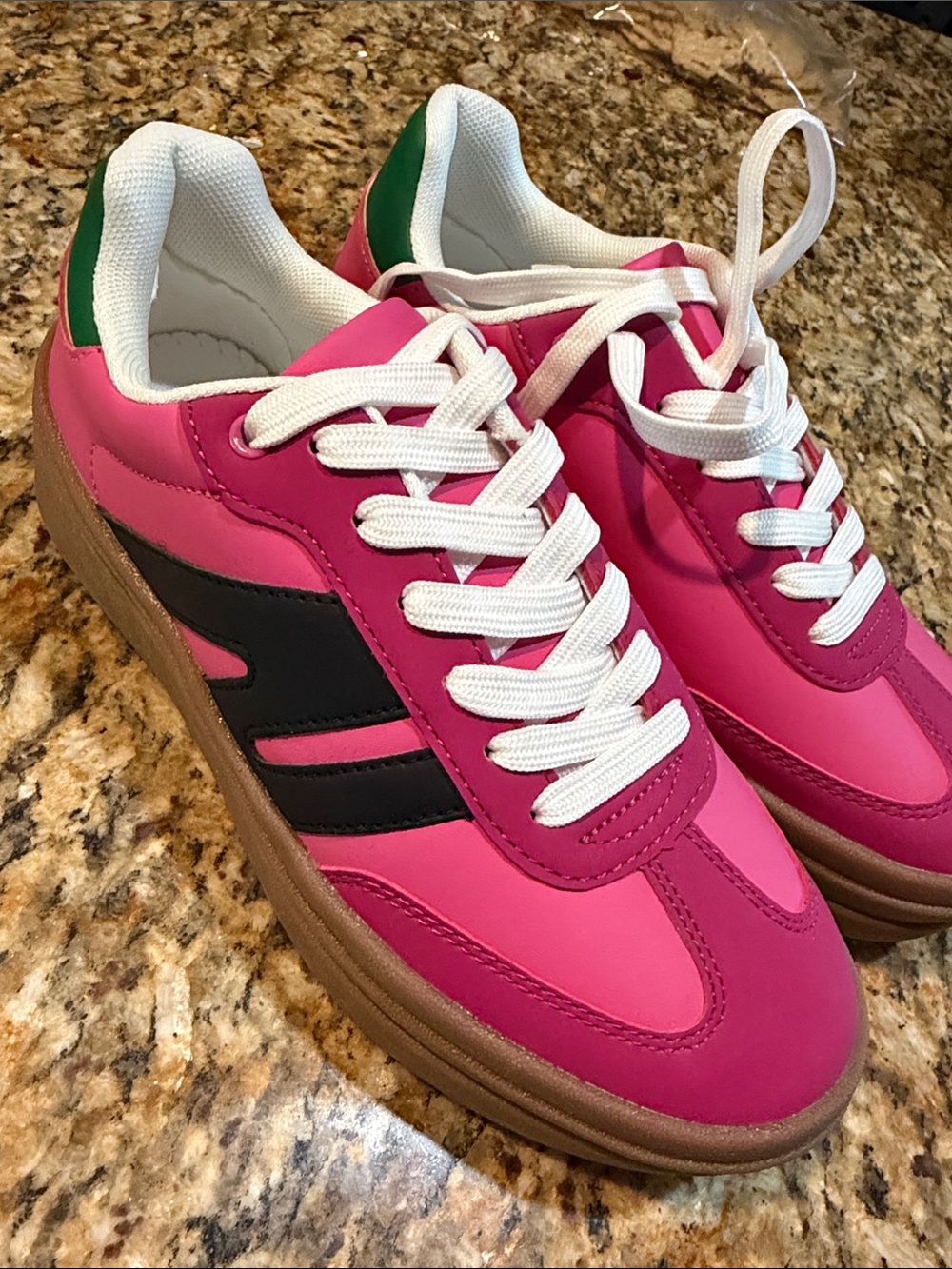 Women's La sheelah Pink Platform Sneaker 6.5